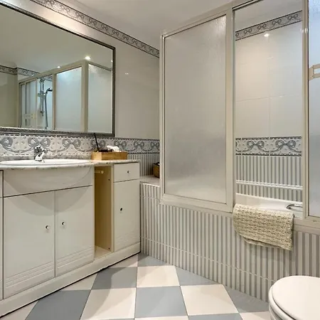 Sofeelings, Mar Piso 2, Baixa De Konukevi 4*