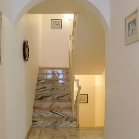 Sofeelings, Mar Piso 2, Baixa De