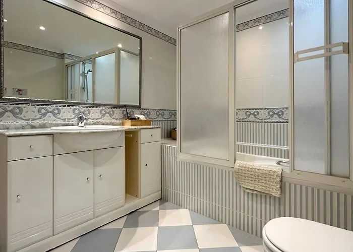 Sofeelings, Mar Piso 2, Baixa De Konukevi 4*